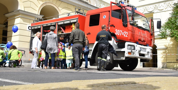 Dzie Dziecka Na Placu Bankowym W Warszawie Aktualno Ci Radio Dla