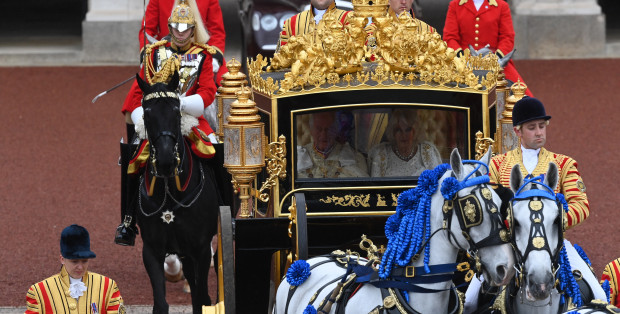 „boże Chroń Króla” Karol Iii Został Koronowany Na Króla Wielkiej Brytanii Aktualności 